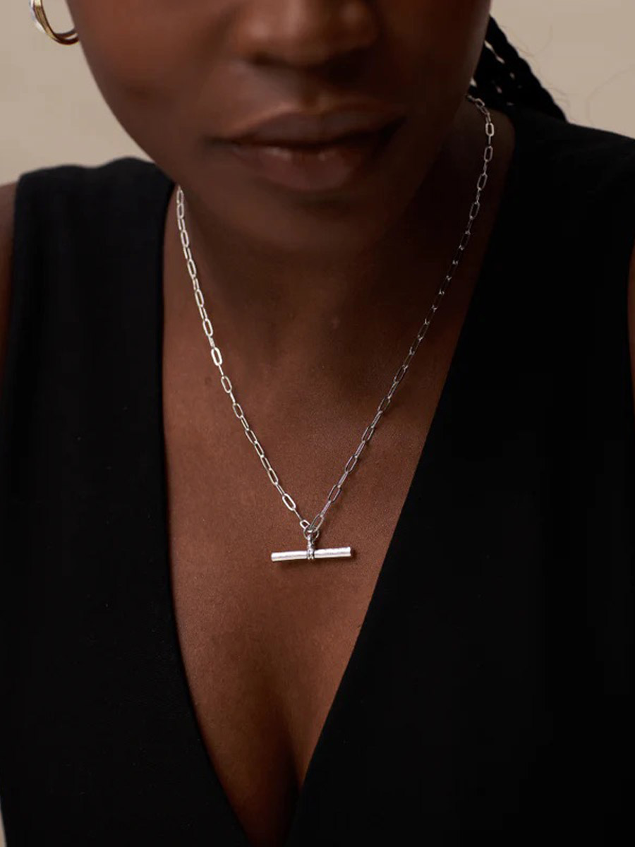 silver-t-bar-necklace