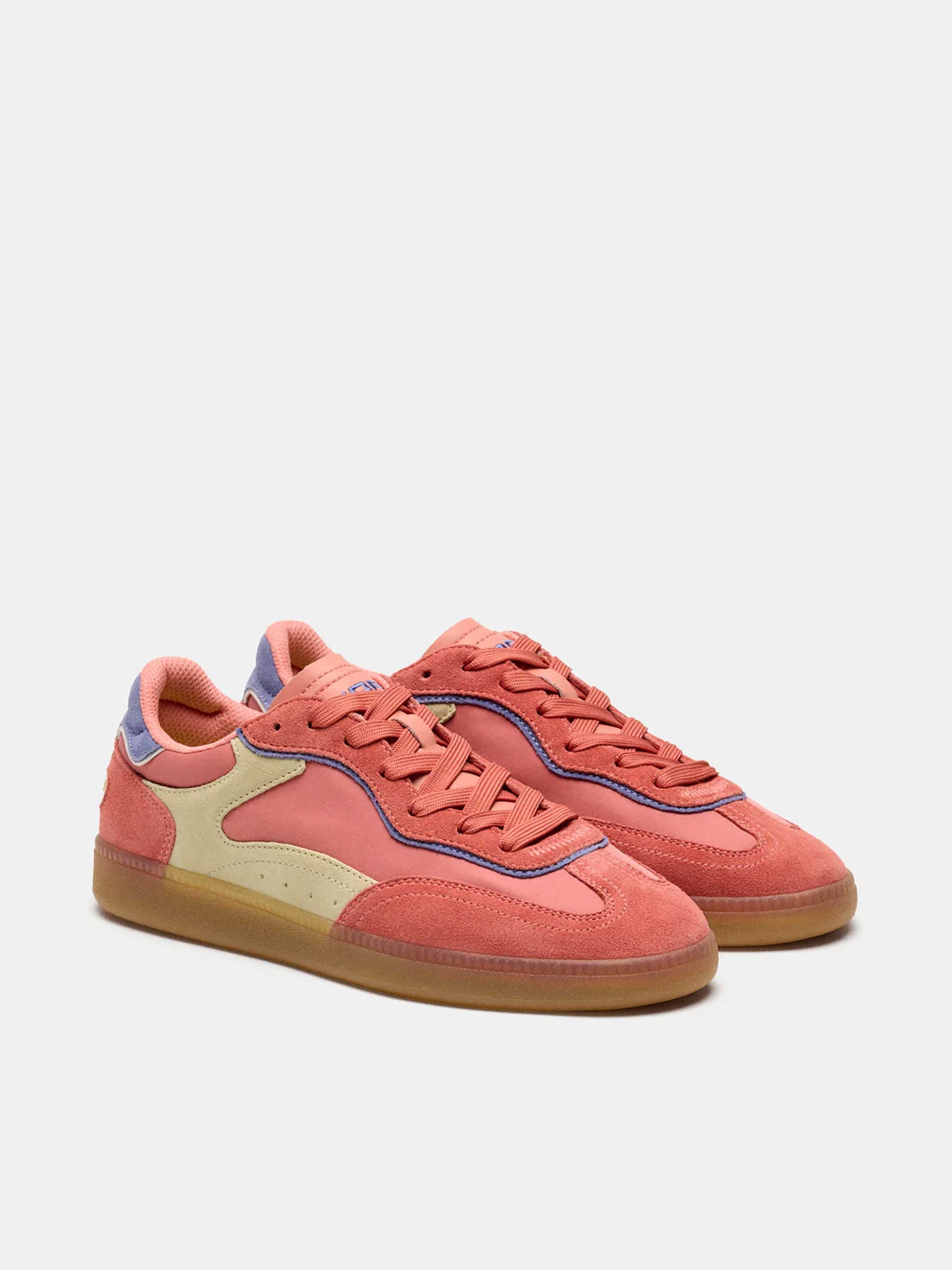 Hoff-Park-Trainer-Coral2