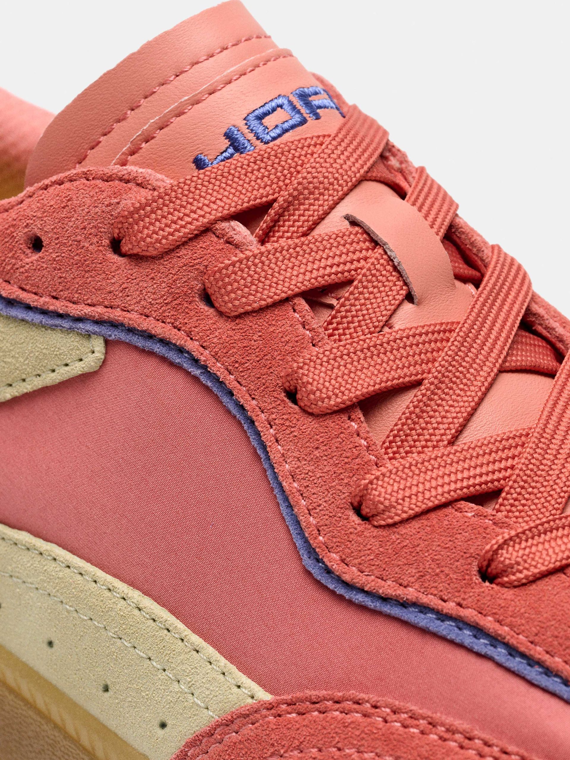 Hoff-Park-Trainer-Coral3